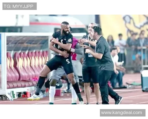 亚冠激战广州恒大迎战莱赫利亚全力争胜展现球队实力